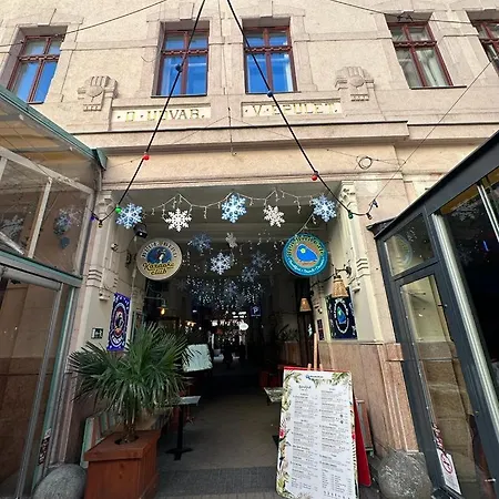 Gozsdu Loft I Free Parking I Self Check-In Lejlighed Budapest