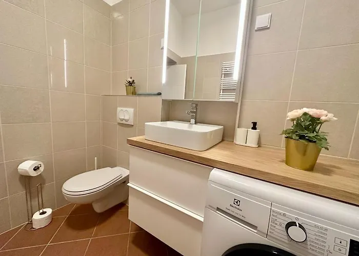 Gozsdu Loft - 1 Free Parking - Self Check-in *