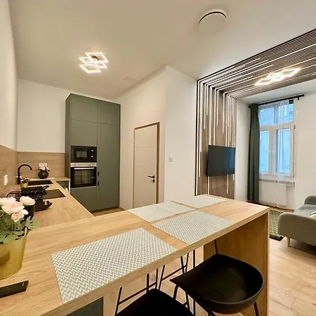 Gozsdu Loft I Free Parking I Self Check-in * Budapeszt