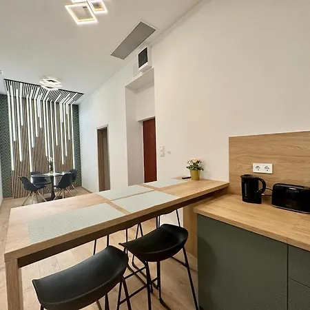 Gozsdu Loft I Free Parking I Self Check-in 아파트